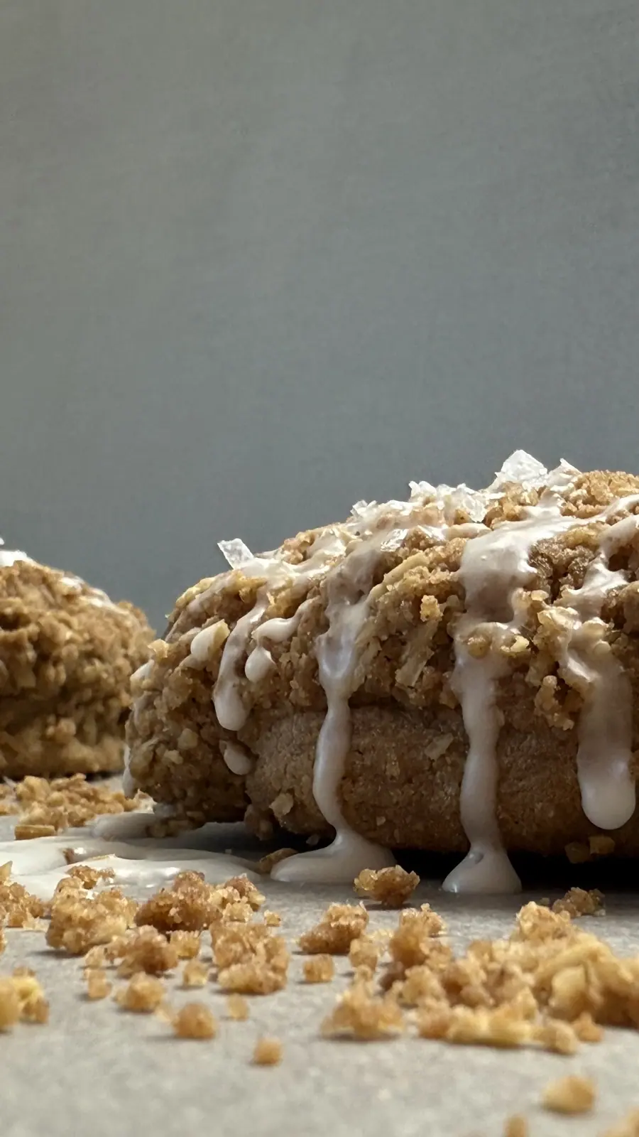 Coffee cake cookie with streusel and glaze