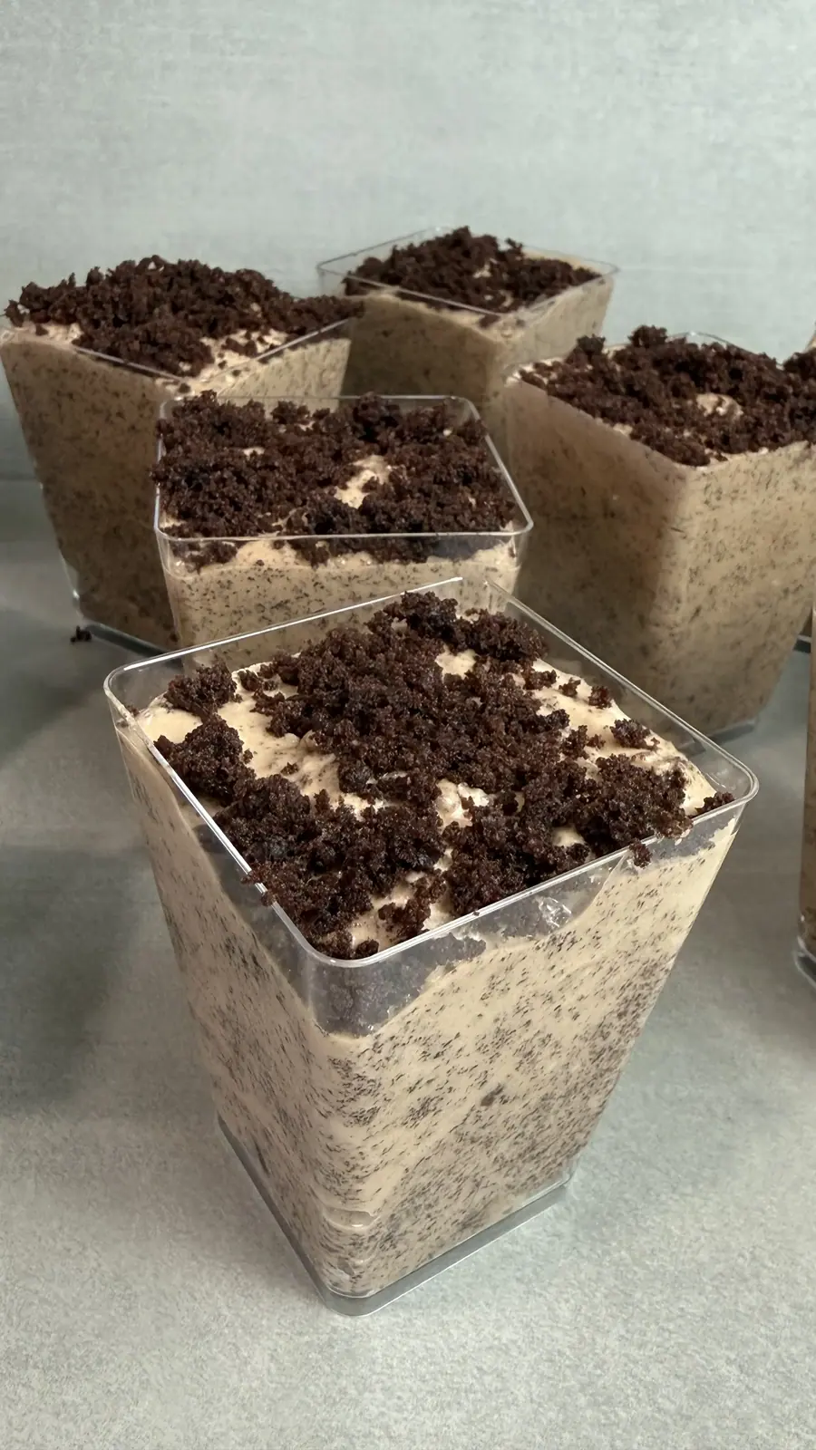 Rows of cookies and cream pudding cups
